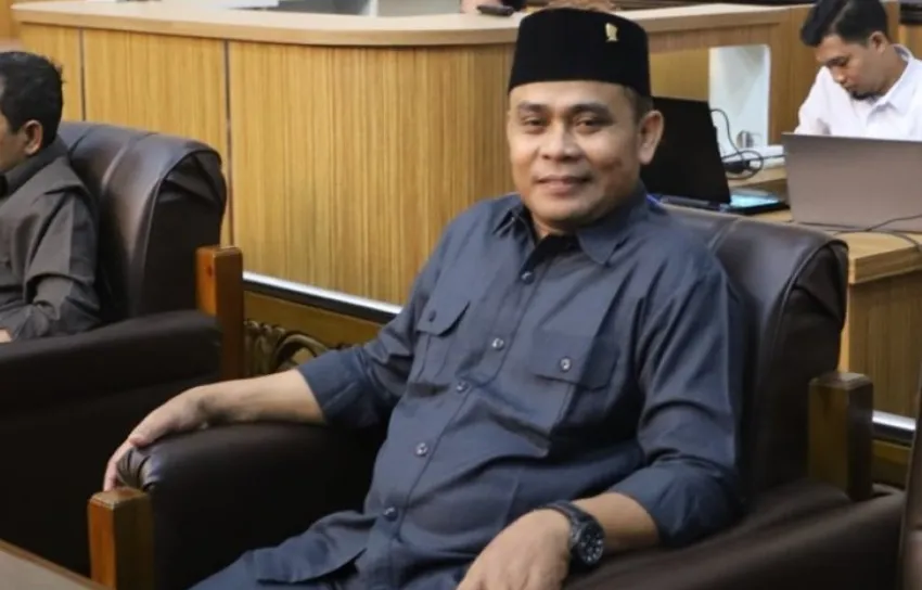 Ketua Komisi IV DPRD Banyuwangi Patemo Soroti Konflik Lahan KTH Tambak Agung dan PT BSI yang Memanas di Ruang Hearing