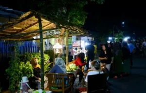 Ribuan Gelas Kopi Robusta Warnai Festival Ngopi Sepuluh Ewu 2025 di Desa Kemiren