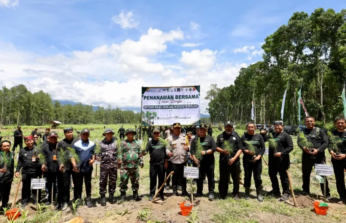Tanam 200 Ribu Bibit, Banyuwangi Perkuat Reforestasi Cegah Bencana Hidrometeorologi