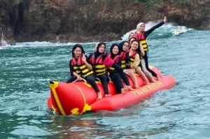 Wisata Pulau Merah Banyuwangi Tambah Wahana Watersport dan Tur Laut ke Mini Raja Ampat